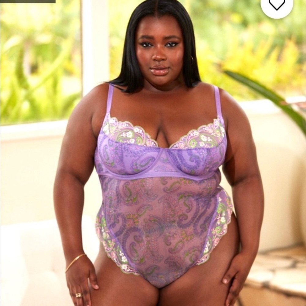Savage X Fenty Bohemian Paisley Embroidered Teddy. 2X